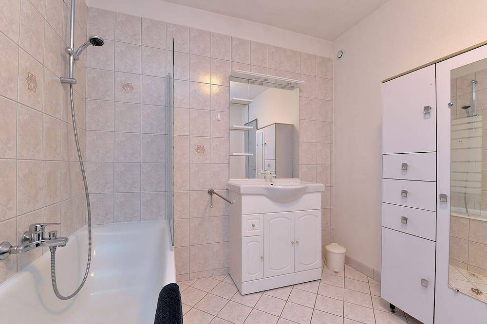 Apartamento entero, Gîtes du Couvent, \"Franciscain\" beautiful apartment in historic center of Kaysersberg in Kaysersberg, Parque natural regional de los Ballons des Vosges