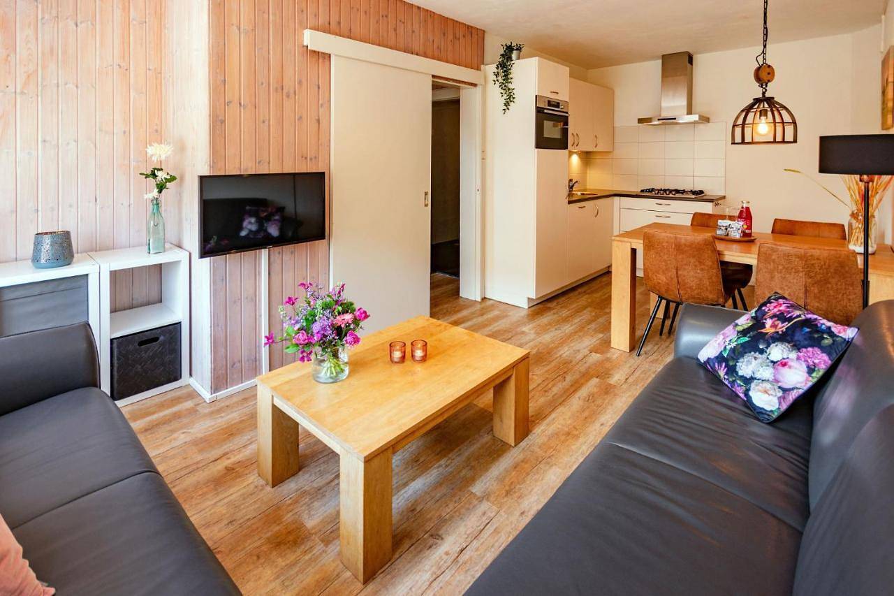 Ganze Wohnung, Two-Bedroom Apartment in Westfriesische Inseln