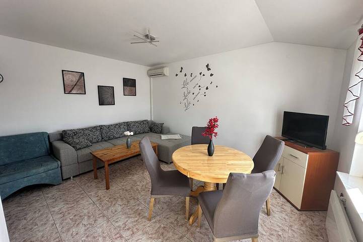 Ferienwohnung für 4 Personen in Petrcane