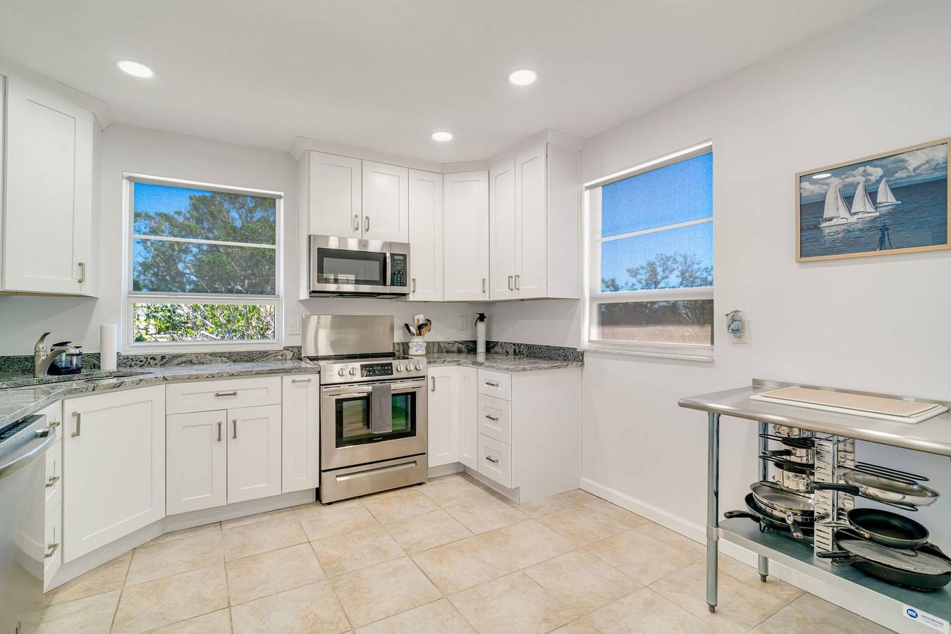 Entire apartment, Waterfront Retreat in Longboat Key in Longboat Key, Manatee County