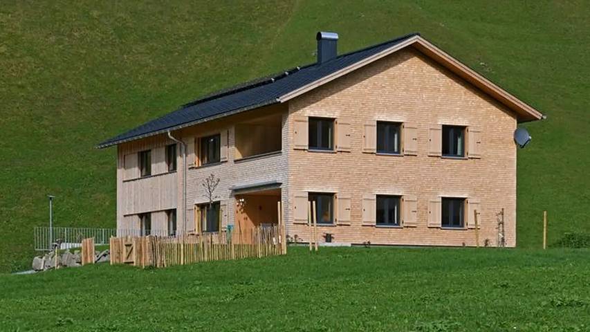 Gîte pour 9 personnes, avec balcon et jardin à Schoppernau