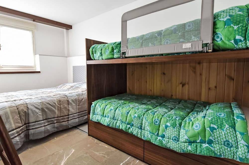 Appartamento intero, Accogliente appartamento per 4 ospiti con Wifi, Tv, animali ammessi e parcheggio in Madesimo (Borgo), Madesimo