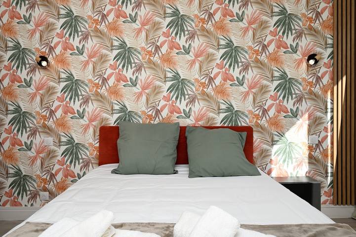 Room 'Chambre 7' with Shared Terrace, Wi-Fi and Air Conditioning in Salies-du-Salat, Haute-Garonne
