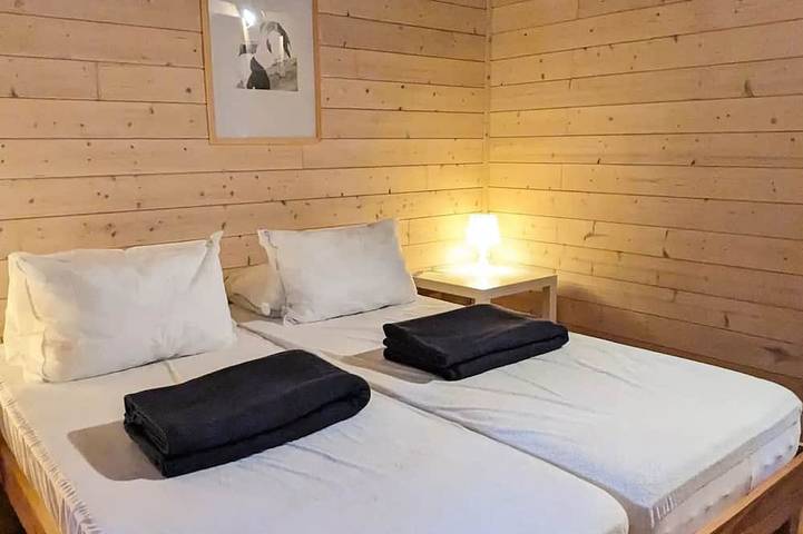 Gîte pour 4 personnes, avec terrasse et piscine à Biron - 2