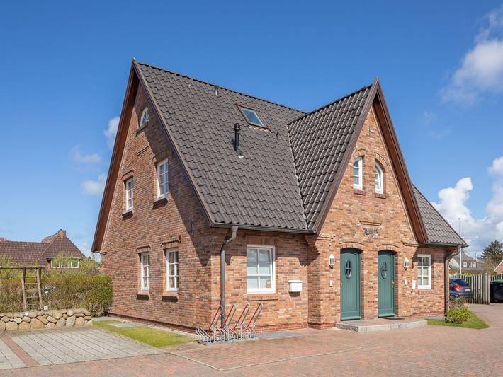 Ganze Ferienwohnung, Hingst, App. 3 Nettes Neest - Luxuriöses zwei-Raum Appartement im Ober- & Dachgeschoss, ca. 52 qm Nutzfläche. in Nordfriesische Inseln (Schleswig-Holstein) (Schleswig-Holstein), Wenningstedt