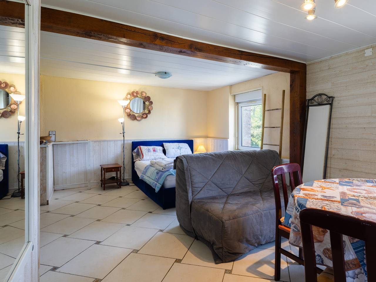 Studio entier, Studio « Grand » avec vue mer et terrasse privée in Perros-Guirec, Côte de Granit Rose