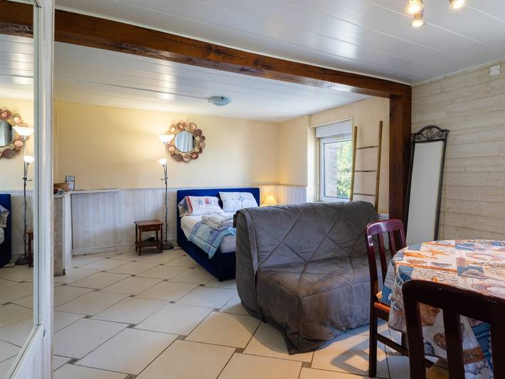 Studio entier, Studio « Grand » avec vue mer et terrasse privée in Perros-Guirec, Côte de Granit Rose