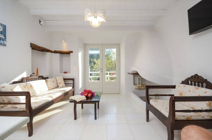 Location de vacances pour 6 personnes, avec Balcon ainsi que Terrasse et Piscine dans Agia Anna - 2