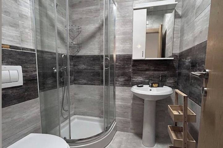 Ganze Wohnung, The Blue Sky Apartment is a spacious, cosy retreat perfect for families. in Budva, Opština Budva