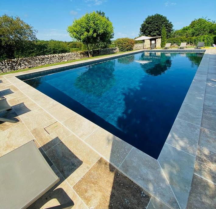 Maison de vacances pour 2 personnes, avec Terrasse ainsi que Jardin et Piscine à Gramat