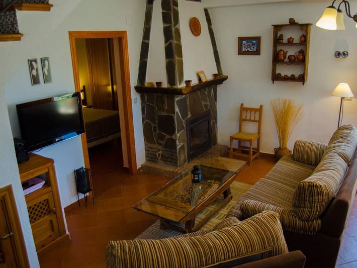 Chalet para 8 personas, con Balcón y Terraza además de Jardín y Piscina en Alpujarras - 2