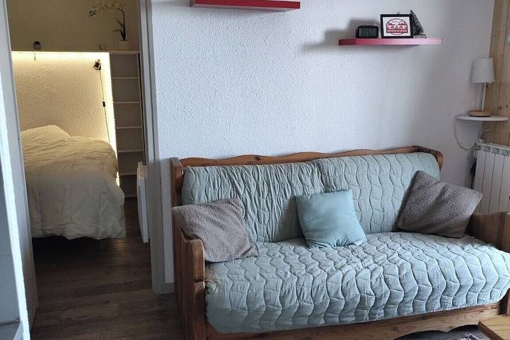 Entire apartment, Schuss: Summer and Winter Balcony with a View of the Lake — The Schuss Building in Thollon-les-Mémises, Thonon-les-Bains region
