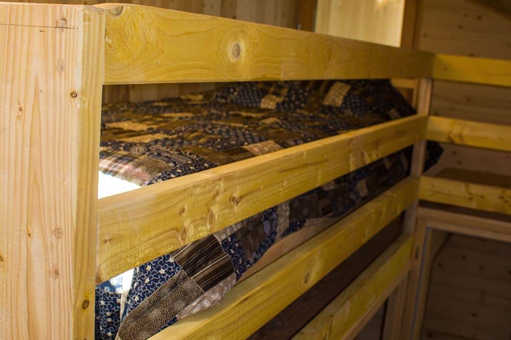 Apartamento entero, Apartamento nuevo, 3 estrellas, capacidad para 4 personas, en auténtico chalet de Saboya in Sainte-Foy-Tarentaise, Albertville region
