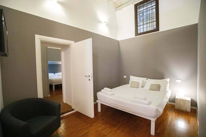 Appartamento intero, Spacious 90sqm Apartment Jewish Ghetto-2Br 2Ba Walk to Trastevere & Pantheon in Centro di Roma, Roma