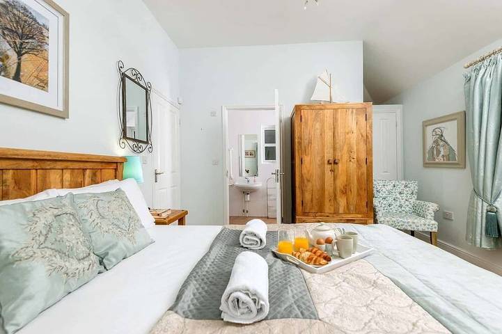 Mews Hill, 5 bedroom New Forest Holiday Cottage in Fordingbridge, Hampshire