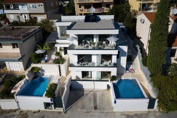 Ferienhaus für 6 Personen, mit Pool und Garten sowie Balkon, kinderfreundlich in Pjescana Uvala - 2