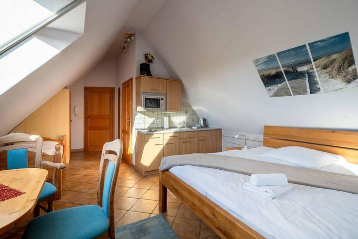 Ganze Wohnung, Ferienwohnung Maashof Störtebeker in Husum für bis zu 3 Personen in Husum, Nordfriesland