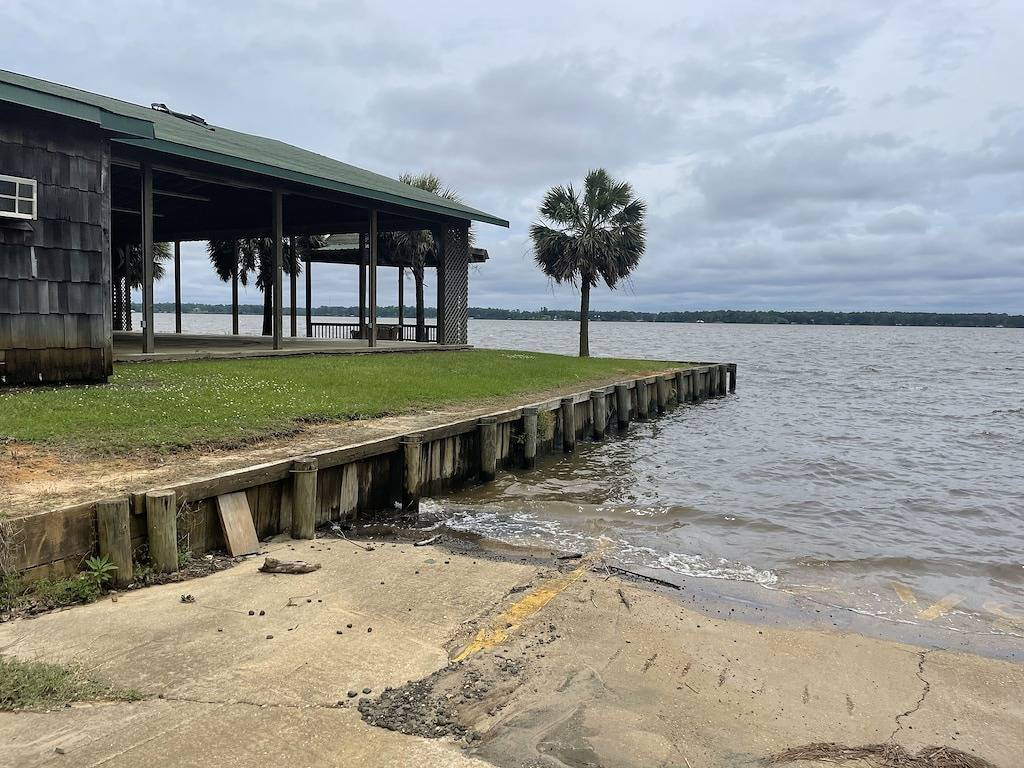 Mobile Home #92 at Tranquility Bay Resort in Zwolle (USA), Toledo Bend Reservoir