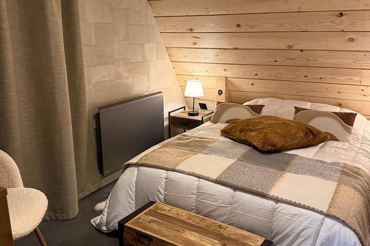 Berghütte-Ensuite mit Bad in Super Besse, Besse-et-Saint-Anastaise