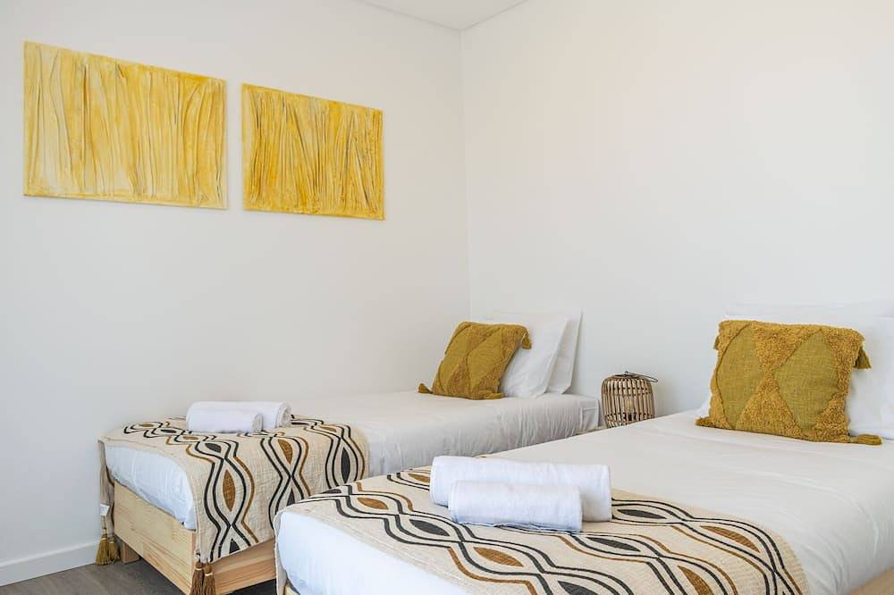 Entire apartment, Areia da Consolação - Sea & Pool Apartment in Peniche, Leiria District