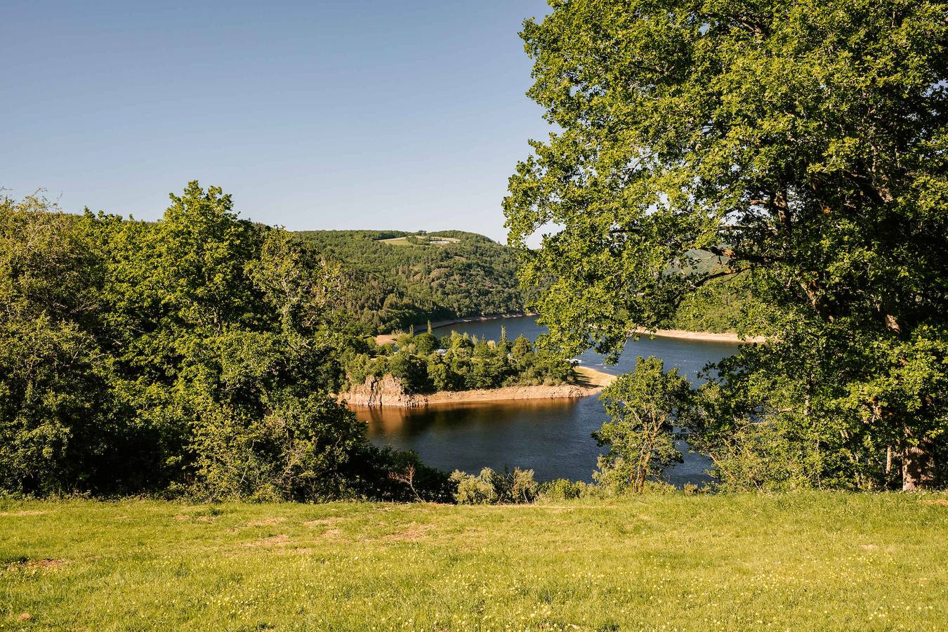 Maison de vacances pour 2 personnes avec jardin in Saint-Jacques-d'Ambur, Puy-de-Dôme