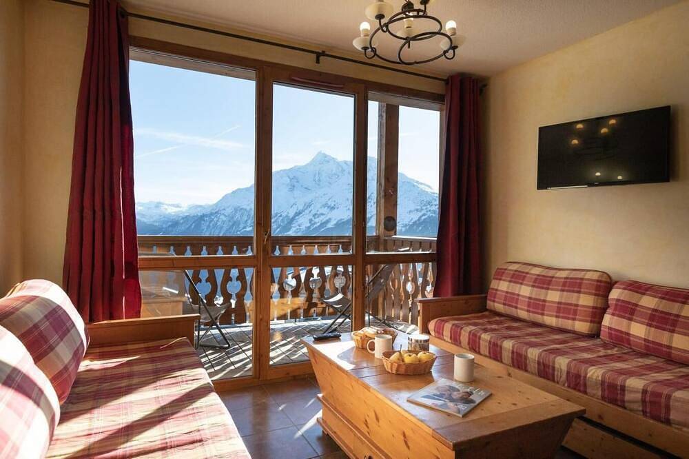 Ganze Wohnung, Wifi, skiurlaub an der piste, schwimmbad, sauna, hammam, balkon, fernseher in La Rosière, Montvalezan