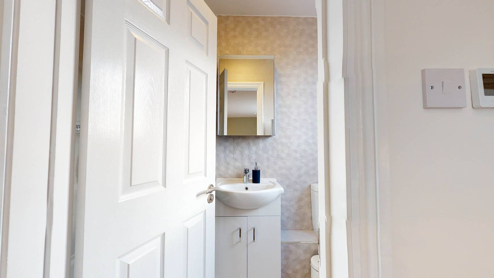 Entire apartment, The Oxford Lodge Wadham Room in Oxford, Oxfordshire