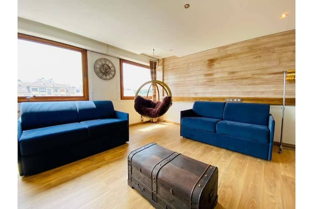 Apartamento entero, La Venise Annecienne🇨🇭 Bright studio, with free private parking, near train station  in Annecy, Región de Annecy
