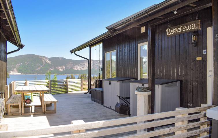 Ferienhaus für 6 Personen mit Ausblick in Nissedal