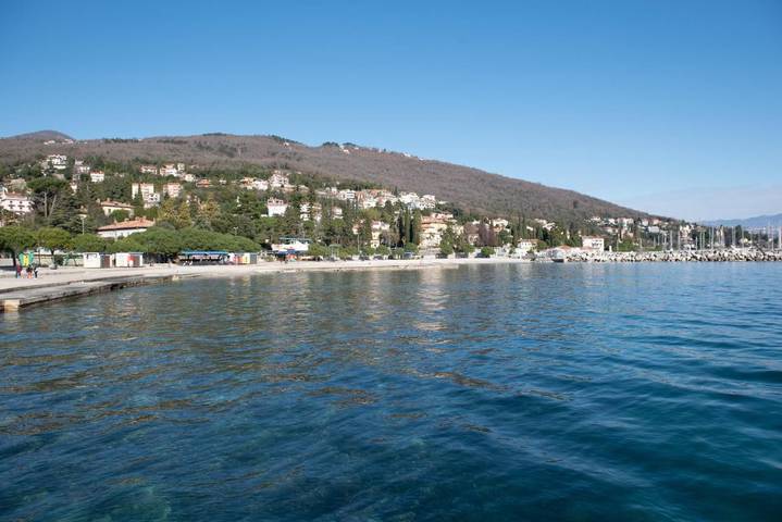 Villa pour 6 personnes, avec Balcon et Terrasse ainsi que Jardin et Vue à Lovran - 2