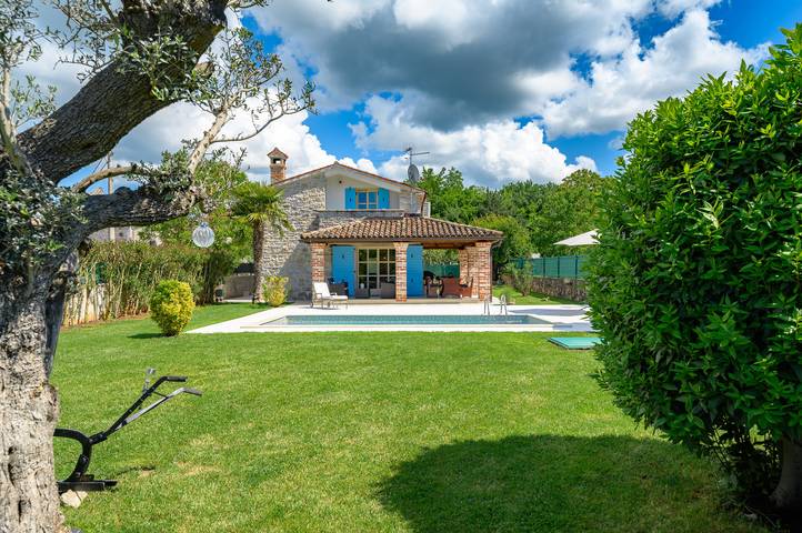 My Villa Ida with pool in Višnjan, Istria in Općina Višnjan, Zentralistrien