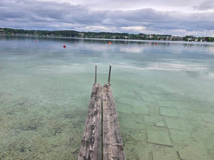 Ferienhaus für 7 Personen, mit Terrasse und Ausblick am Attersee