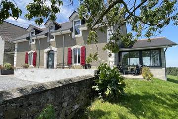 Location de vacances pour 9 personnes, avec balcon à Asson