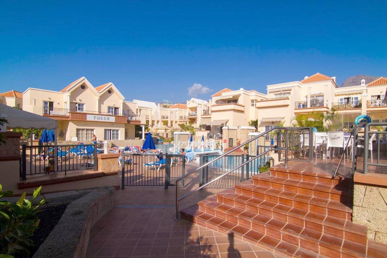 Appart’hôtel pour 10 personnes avec piscine in Playa del Duque, Adeje