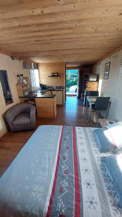 Gîte pour 3 personnes, avec vue et jardin à Bernex - 4
