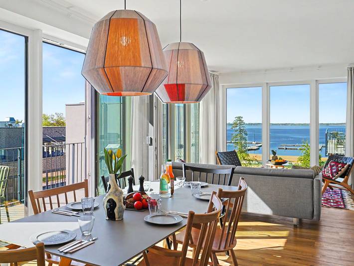 Ferienwohnung für 6 Personen, mit Balkon und Sauna sowie Kinderpool in Lembruch