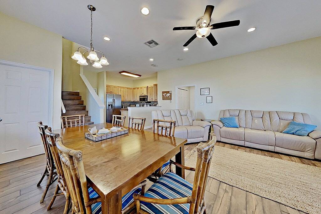 Dog-friendly multi-level home with pool, full kitchen, central Ac & washer/dryer in Corpus Christi, Mustang Island