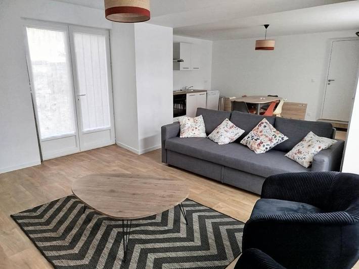 Gîte pour 6 personnes, avec jardin à Vaudelnay - 4