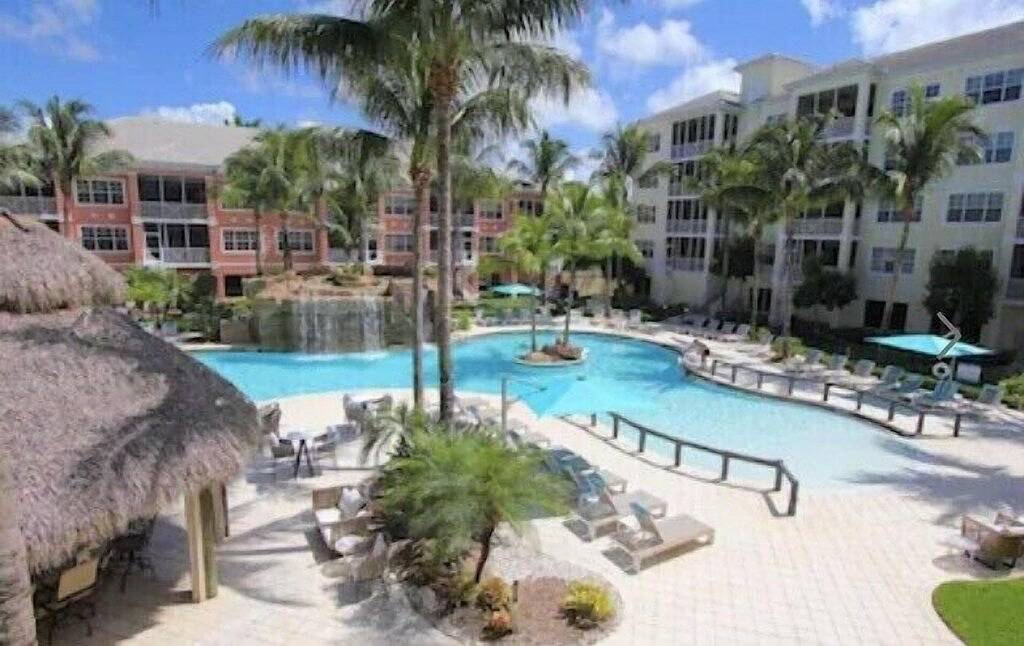 Ganze Wohnung, Great Rate! Resort Pool & Waterfall. Only 3 Minutes To The Beach! in Bonita Bay, Bonita Springs