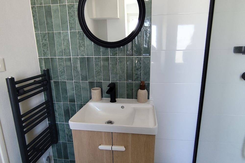 Apartamento entero, Bohemian studio close to beaches and hiking. in Lannilis, Región de Brest