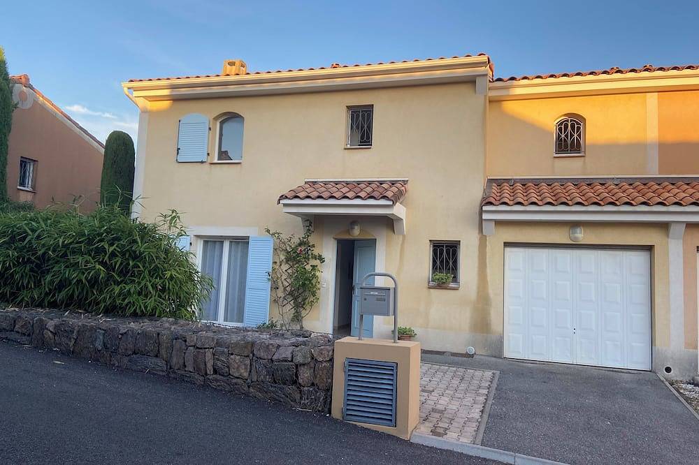 Cannes Bright house with mezzanine in residence near Croix des Gardes in Cannes, Mittelmeerküste (Frankreich)