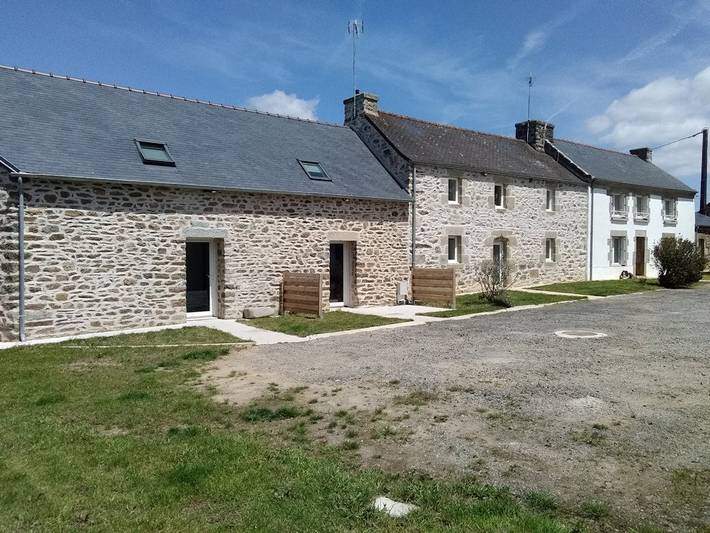 Gîte pour 2 personnes, avec jardin et terrasse, animaux acceptés