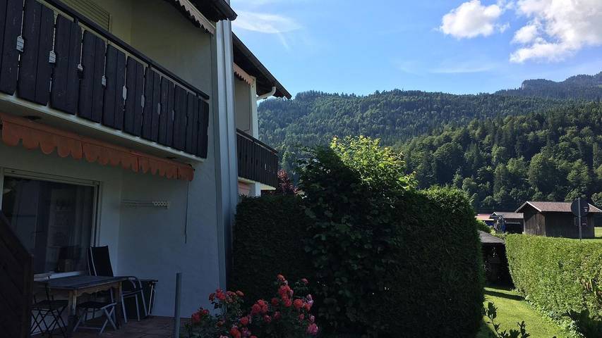 Ferienwohnung für 3 Personen, mit Garten an der Zugspitzland - 2