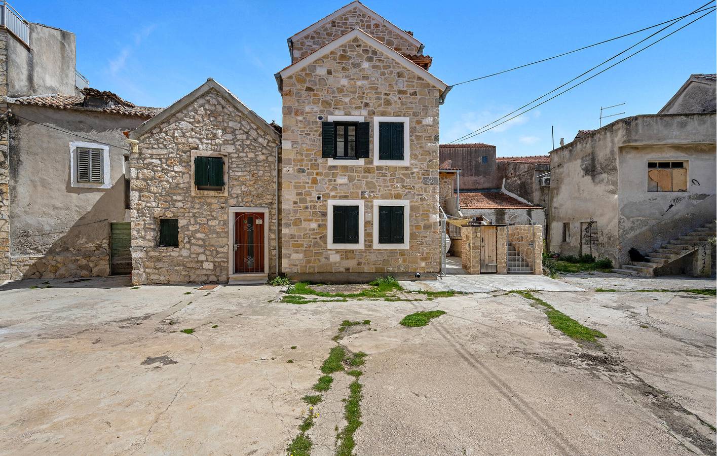 Ferienhaus für 6 Personen mit Seeblick in Pirovac, Šibenik-Knin