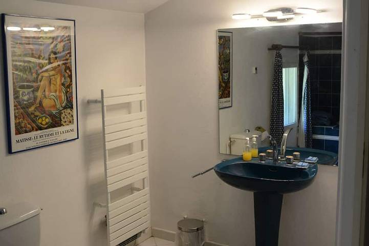 Gîte pour 6 personnes, avec jardin ainsi que terrasse et piscine, animaux acceptés à Saint-Maurice-sur-Eygues - 4