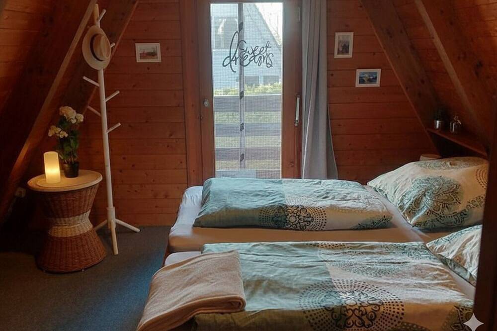 Ferienhaus Bannos Kajüte Ferienpark Butjadingen Fedderwardersiel in Strandnähe in Fedderwardersiel, Butjadingen