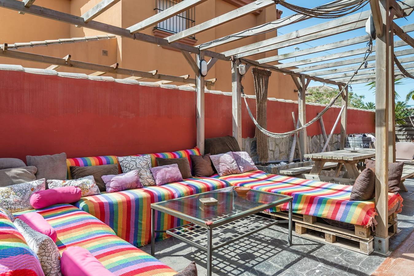 Villa Marty - for families or guests over 25 years in Los Gallos-Cerromolino, Chiclana de la Frontera