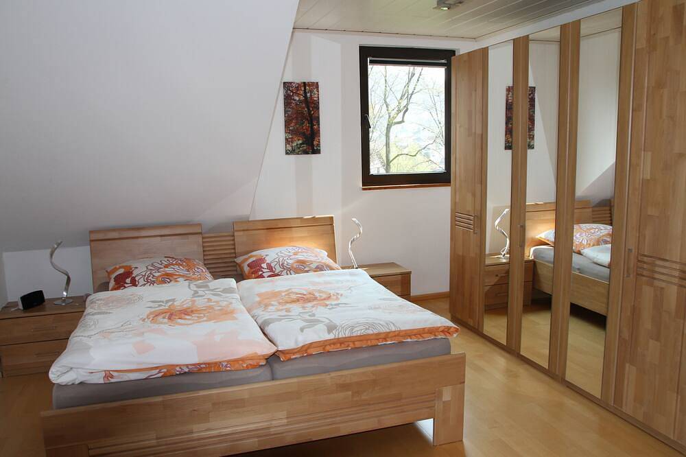 Ganze Wohnung, Fewo Schlierbachtal - \ndirekt an Wanderwegen gelegen. in Lindenfels, Bergstraße