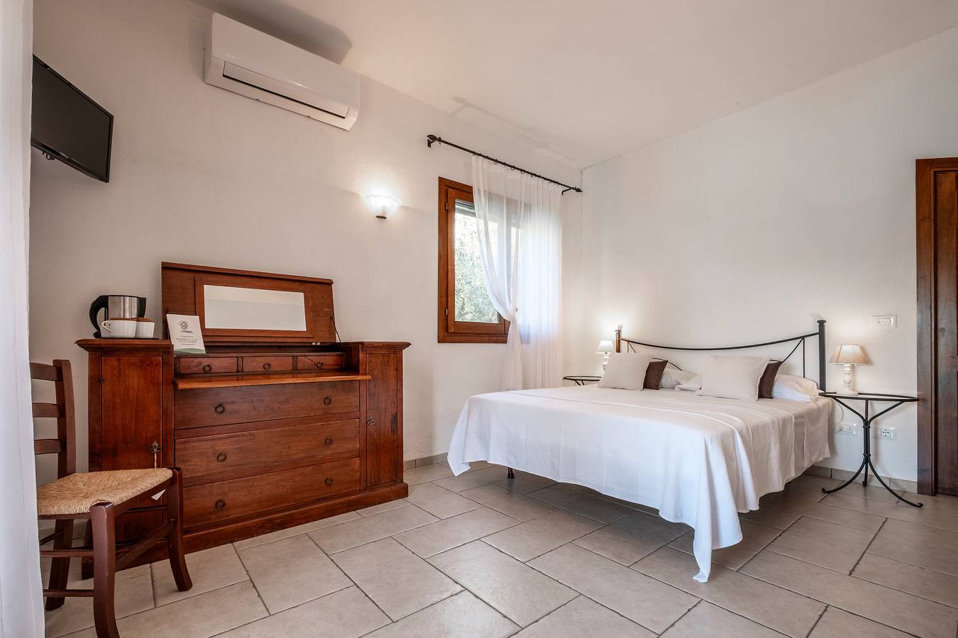 Ganze Wohnung, Apartment 'Agriturismo Vallerana Il Noce' mit privater Terrasse, Wlan und Klimaanlage in Capalbio, Grosseto Provinz