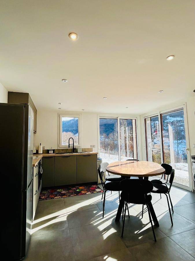 Chalet pour 6 personnes, avec jardin et vue à Brides-les-Bains - 2